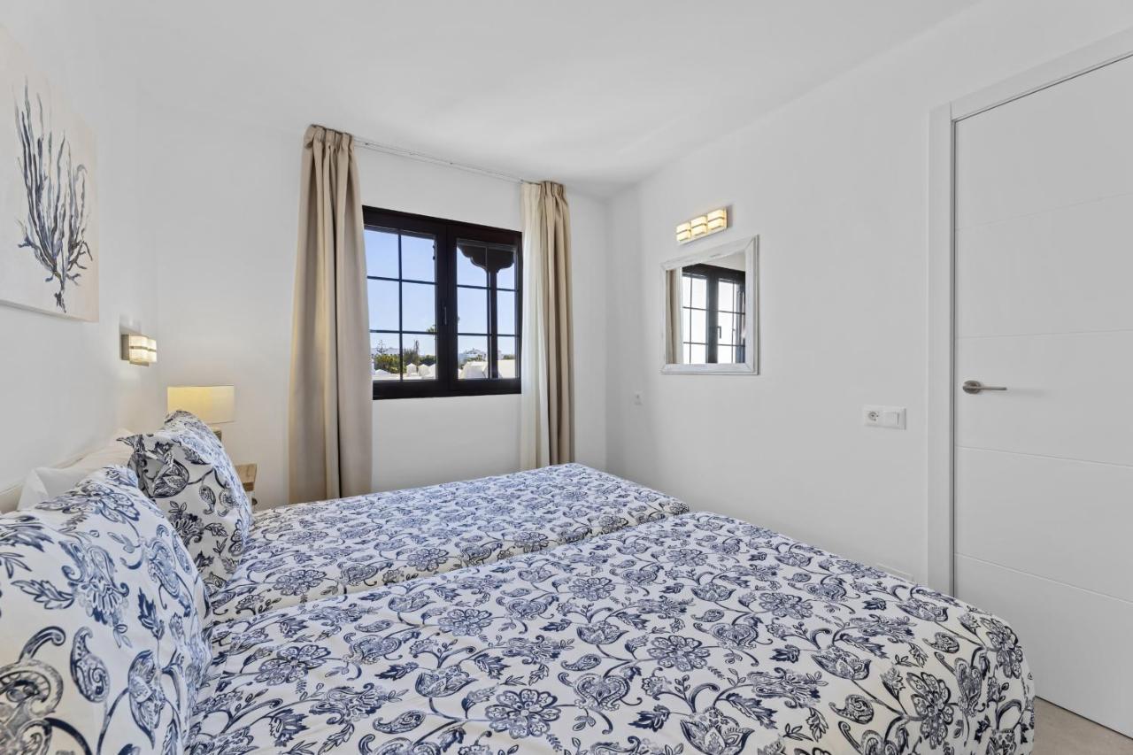 Апартаменти Casahost Bastian Boutique II Seaview Коста-Тегісе Екстер'єр фото